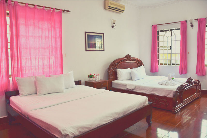 Mad Monkey Phnom Penh Rooms Superior Twin Double